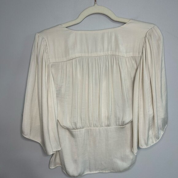 Forever 21 Cream Champagne Faux Satin Button Down V-Neck Blouse Size Small - Picture 6 of 7